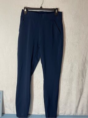 Columbia Women's Straight Leg Pants in Navy